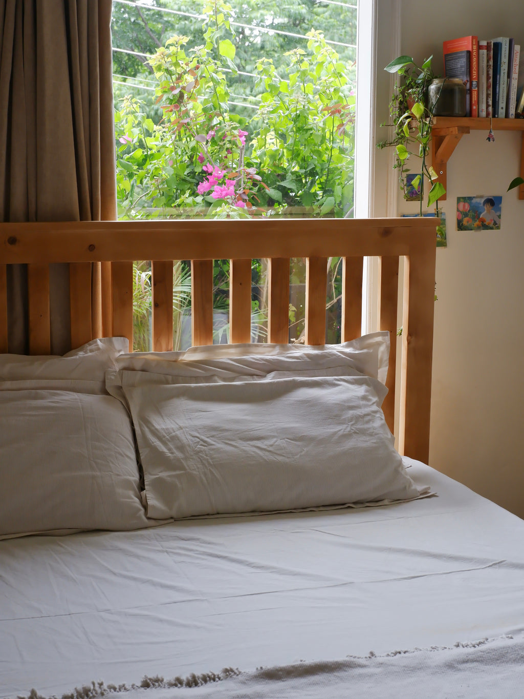 Elara Bed