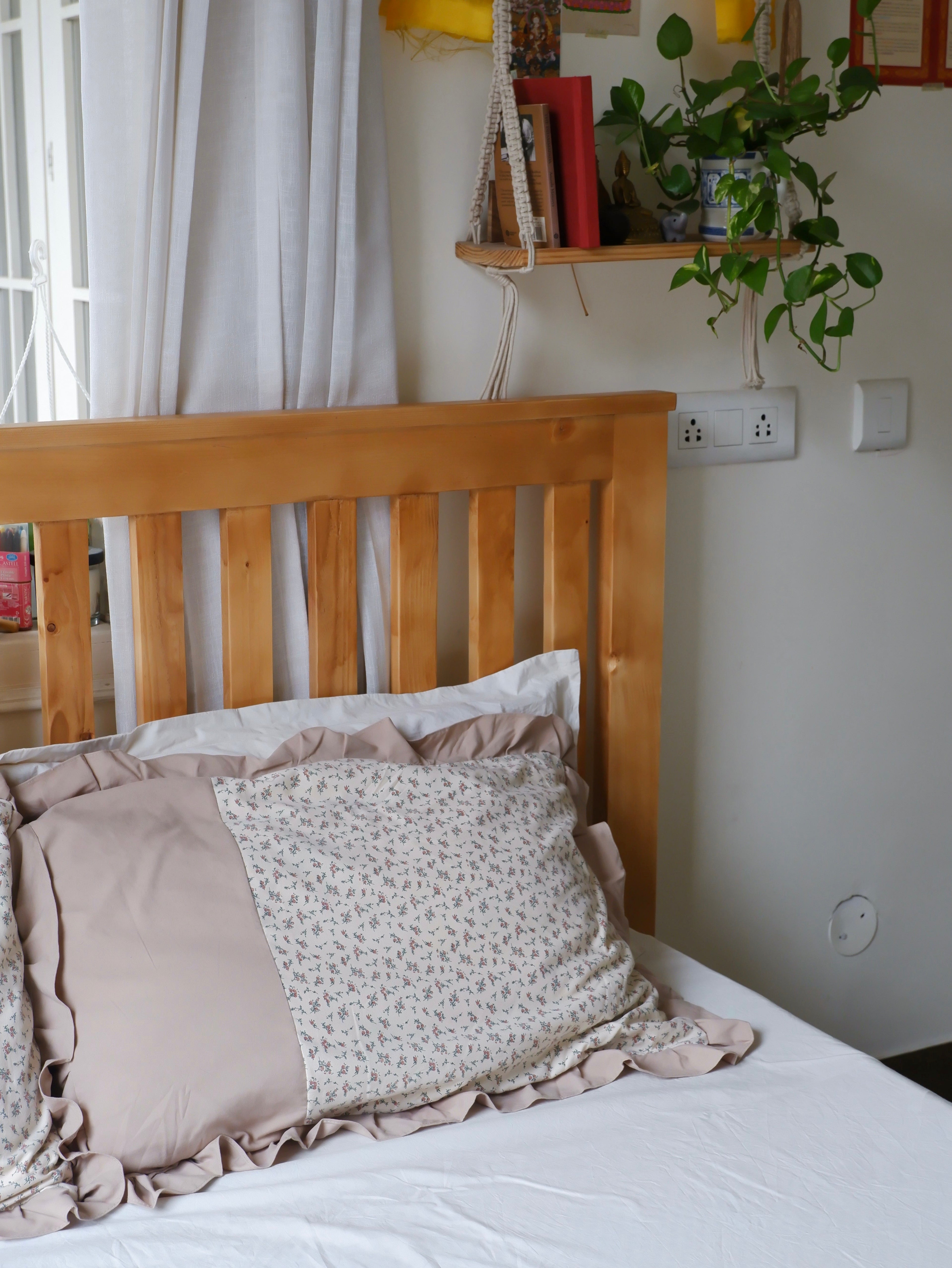 Elara Bed