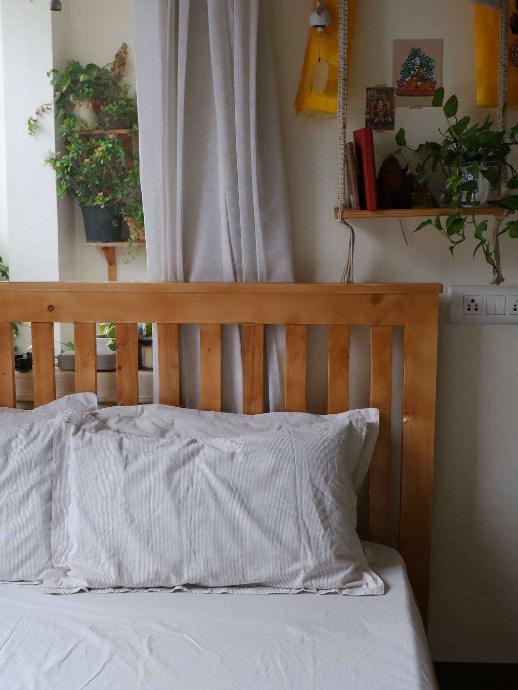 Elara Bed