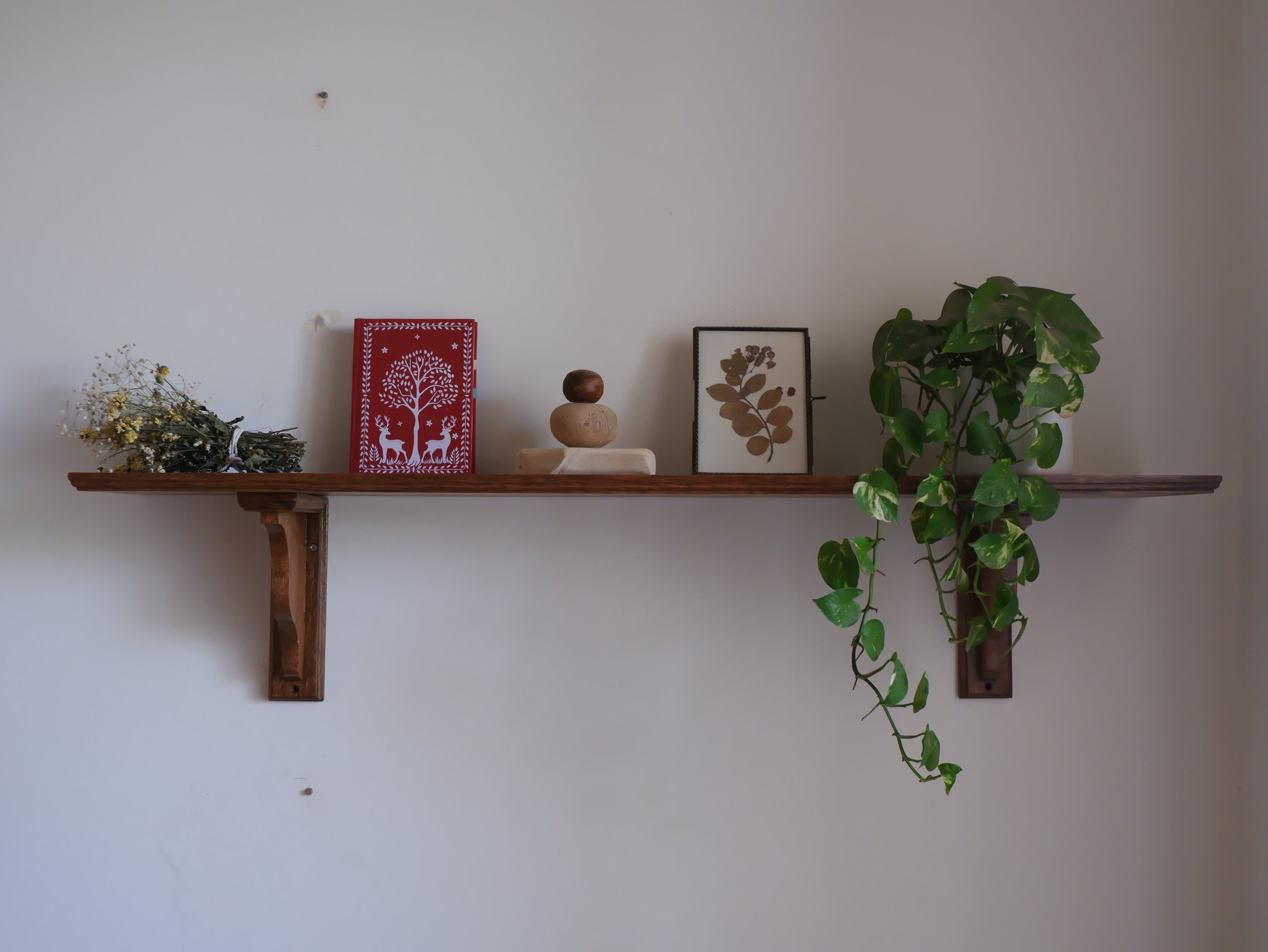 Elowen Corbel Bracket Shelf