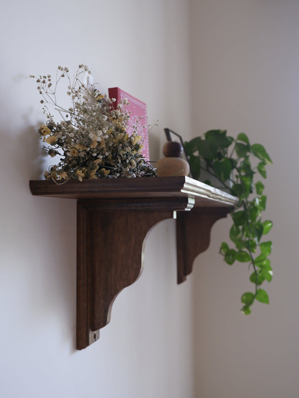 Elowen Corbel Bracket Shelf