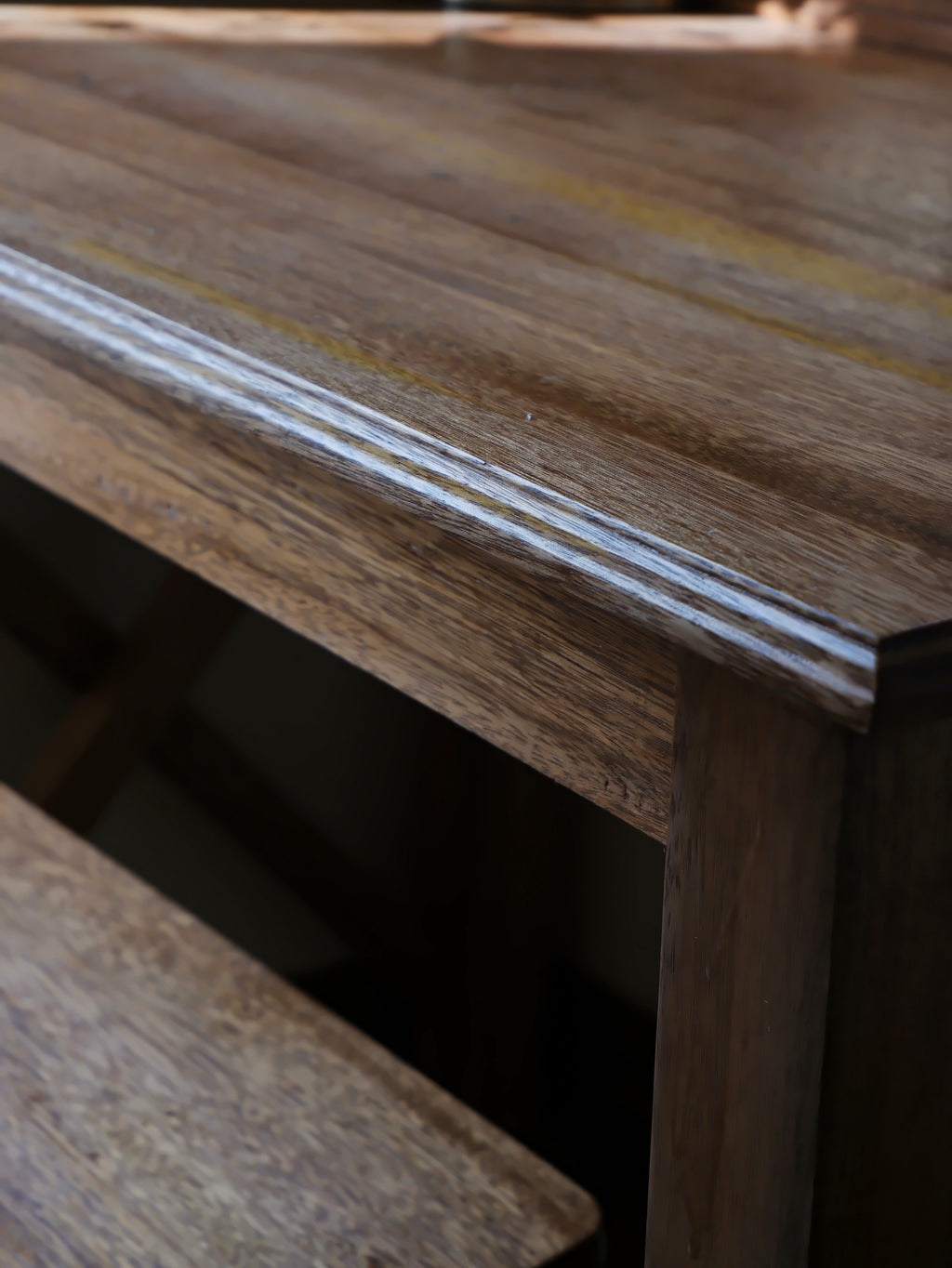 Soltra Table & Noctra Chair