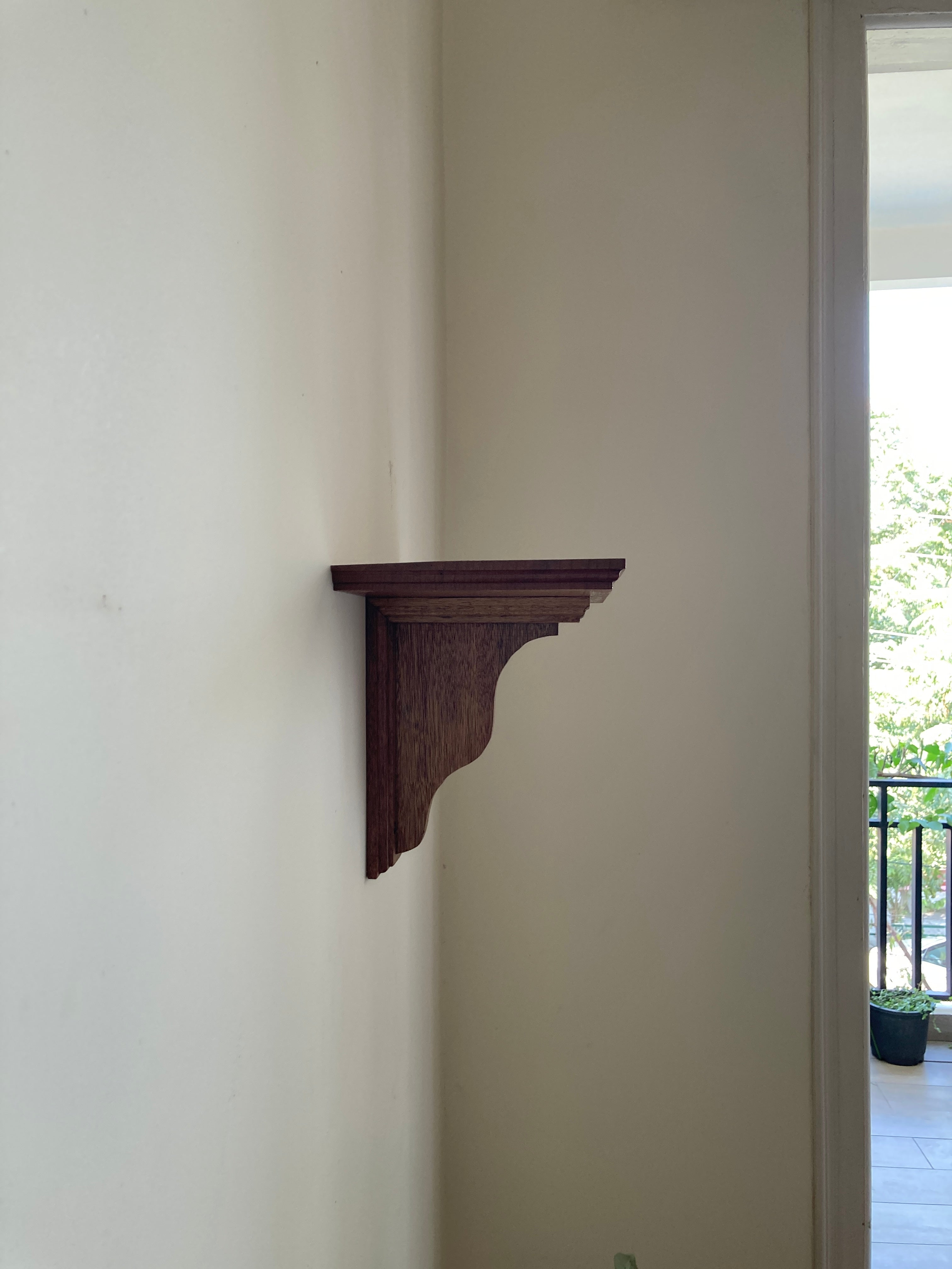 Auren Mini Corbel Shelf