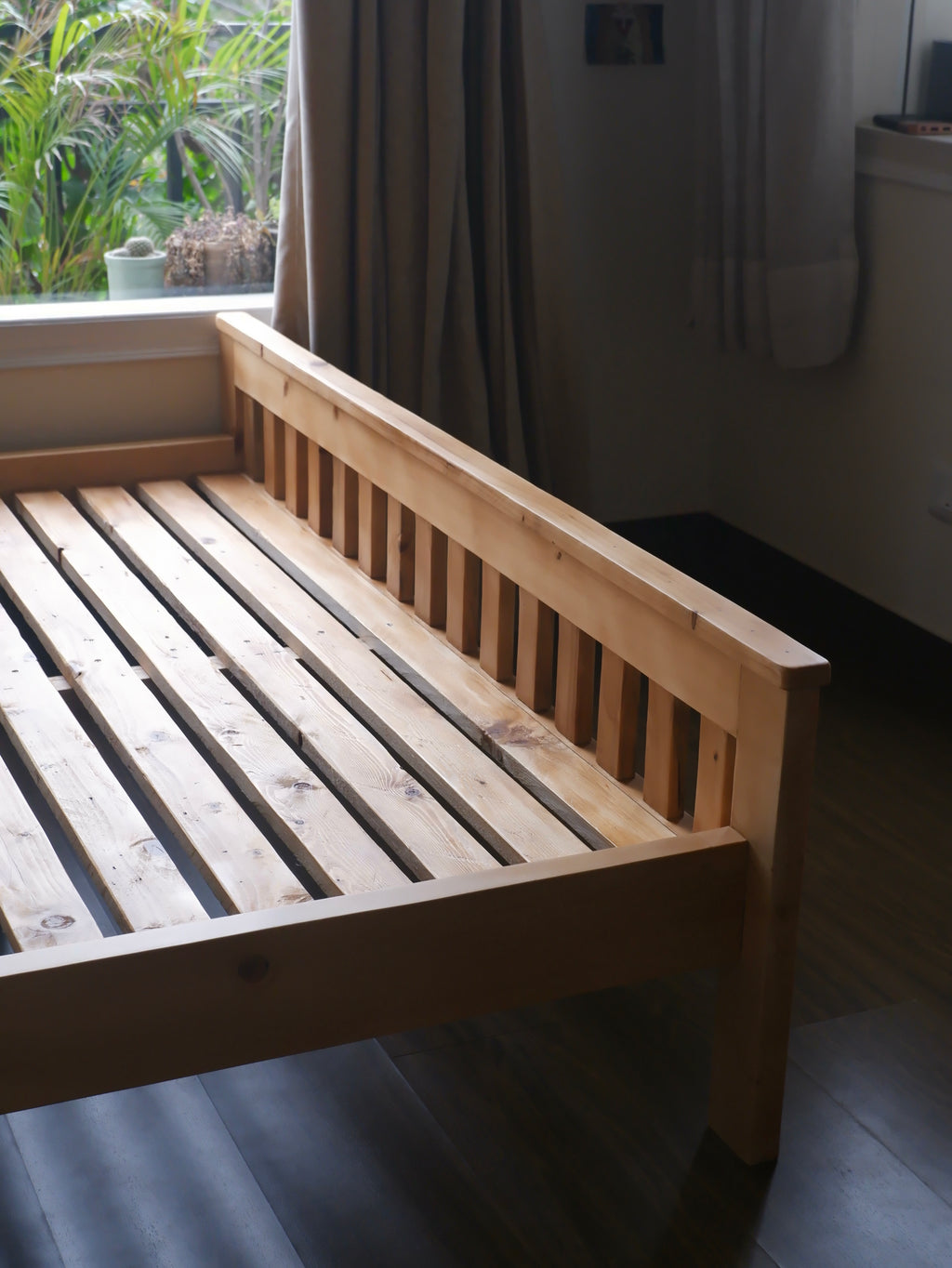 Elara Bed